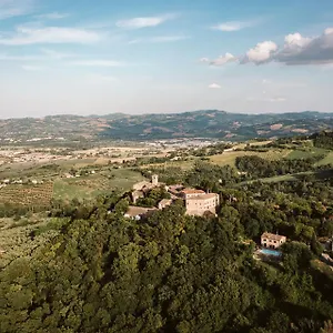 https://palazzo-viviani-castello-di-47837.emilia-romagnahotels.net