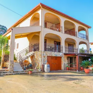  Bed & Breakfast Giardino Dei Cedri